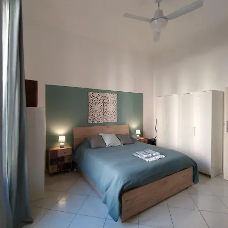 Flower 11 Apartment Bari
